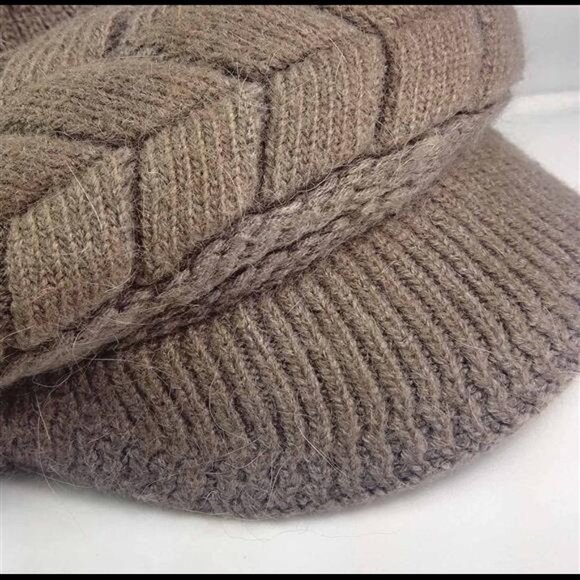 Women\'s Winter Warm Knit Hat Wool Snow Ski Caps with Visor, Coffee